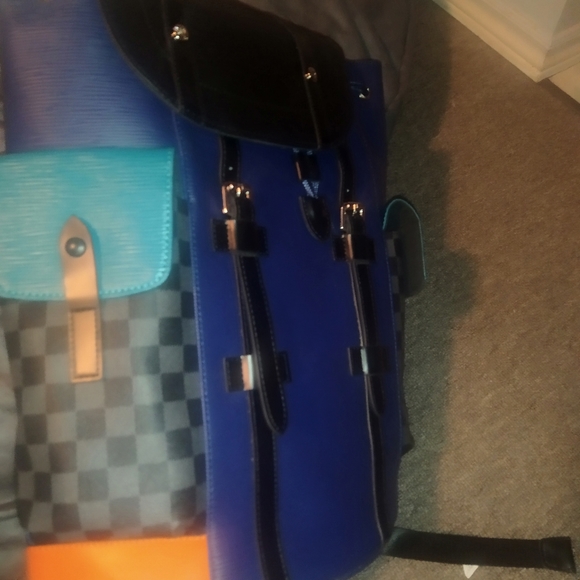 Louis Vuitton bag - Picture 2 of 5